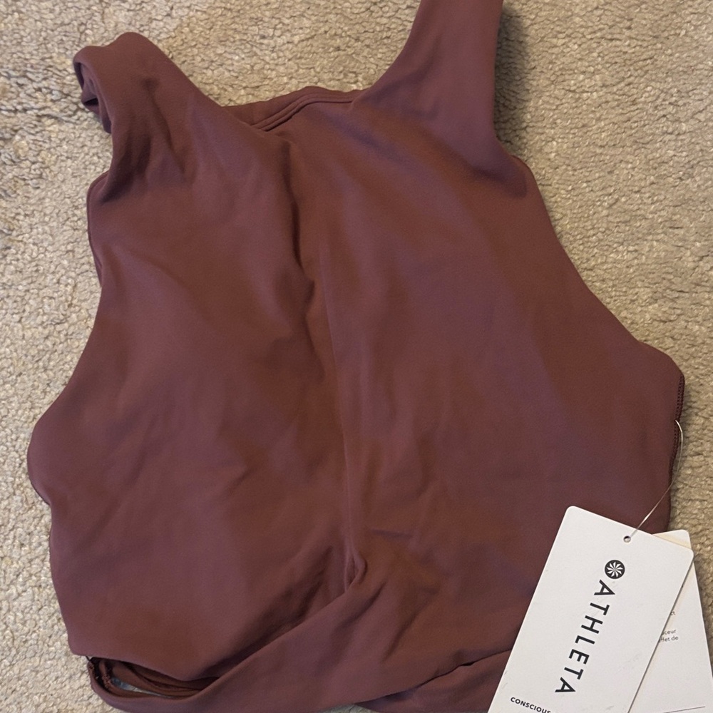 Athleta Women's Plum cut out crop  xxs
